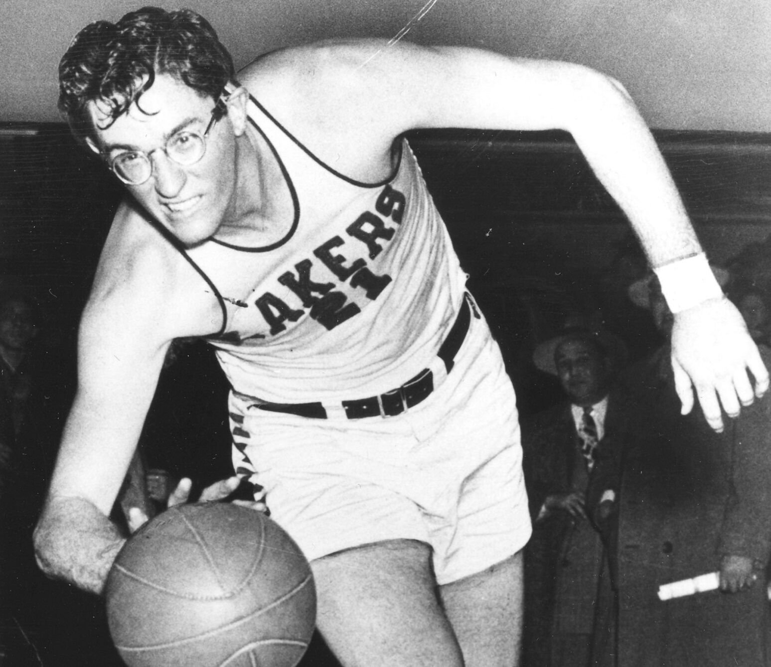 1950: Pistons edge Lakers 19-18 in lowest-scoring NBA game